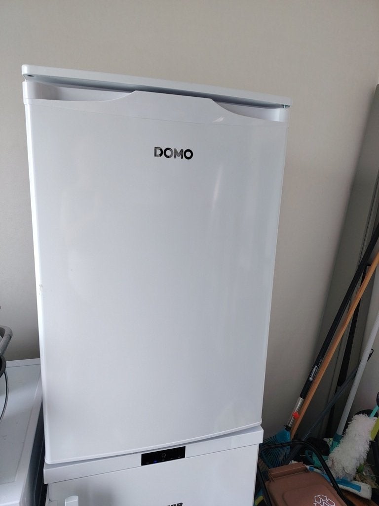 Jonge ijskast, Elektronische apparatuur, Koelkasten en IJskasten, Zonder vriesvak, 100 tot 150 liter, Nieuw, 45 tot 60 cm