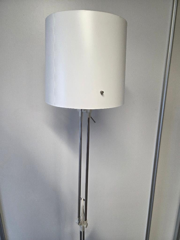 Lamp - Witte plastieke kap, Ophalen, Kunststof, Zo goed als nieuw, 150 tot 200 cm