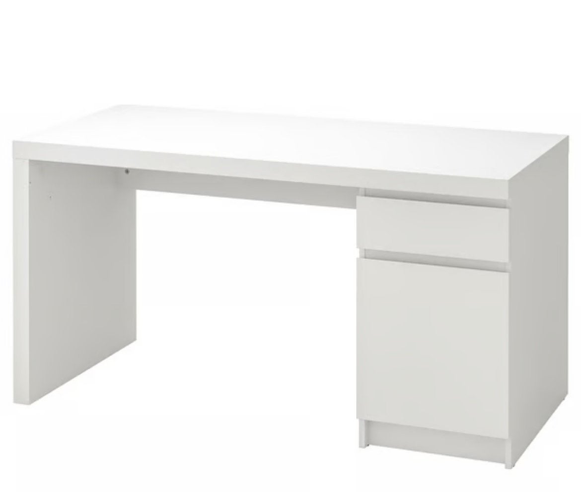 Malm bureau ikea, Ophalen, Demontabel, Schoolbureau, Nieuw