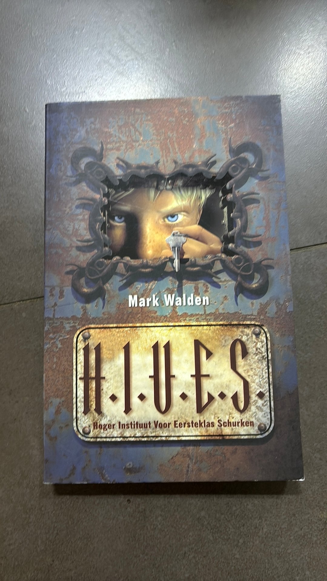 Mark Walden - HIVES, Fiction, Mark Walden, Comme neuf, Enlèvement