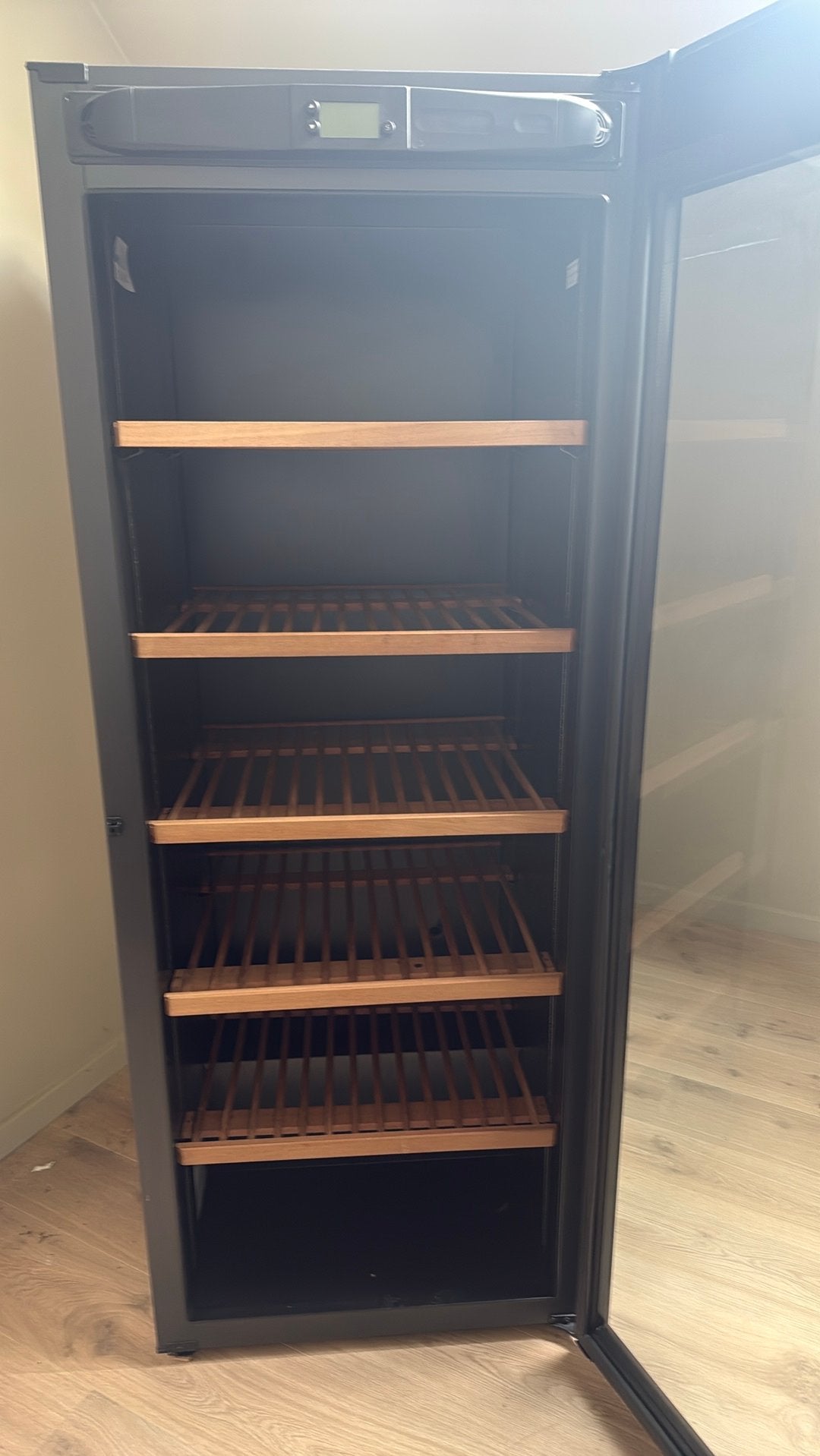 Armoire à vin pour 200 bouteilles, Maison & Meubles, Enlèvement, Comme neuf