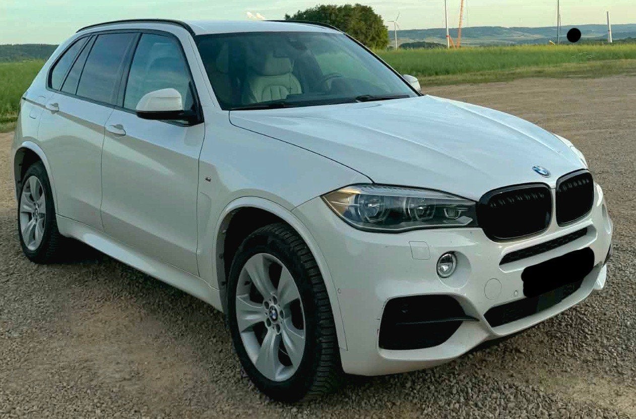 MOOIE BMW X5 50D 2014 RUIL OF VERKOOP MP BEDANKT, Auto's, Automaat, X5, Parkeerassistent, Wit