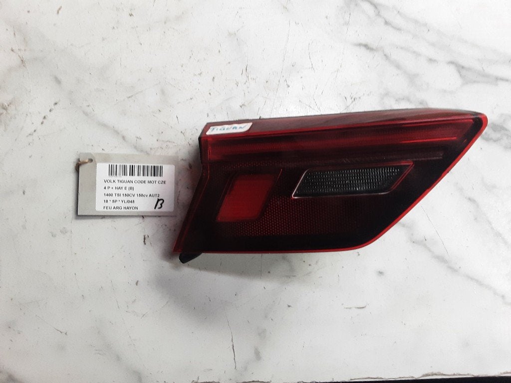 PANNEAU ARRIÈRE GAUCHE AVEC LAMPE Volkswagen Tiguan (AD1), Volkswagen, Mevr. I. Hauben, Utilisé, Rue de l'Espoir 34 34
4030  GRIVEGNÉE, BE