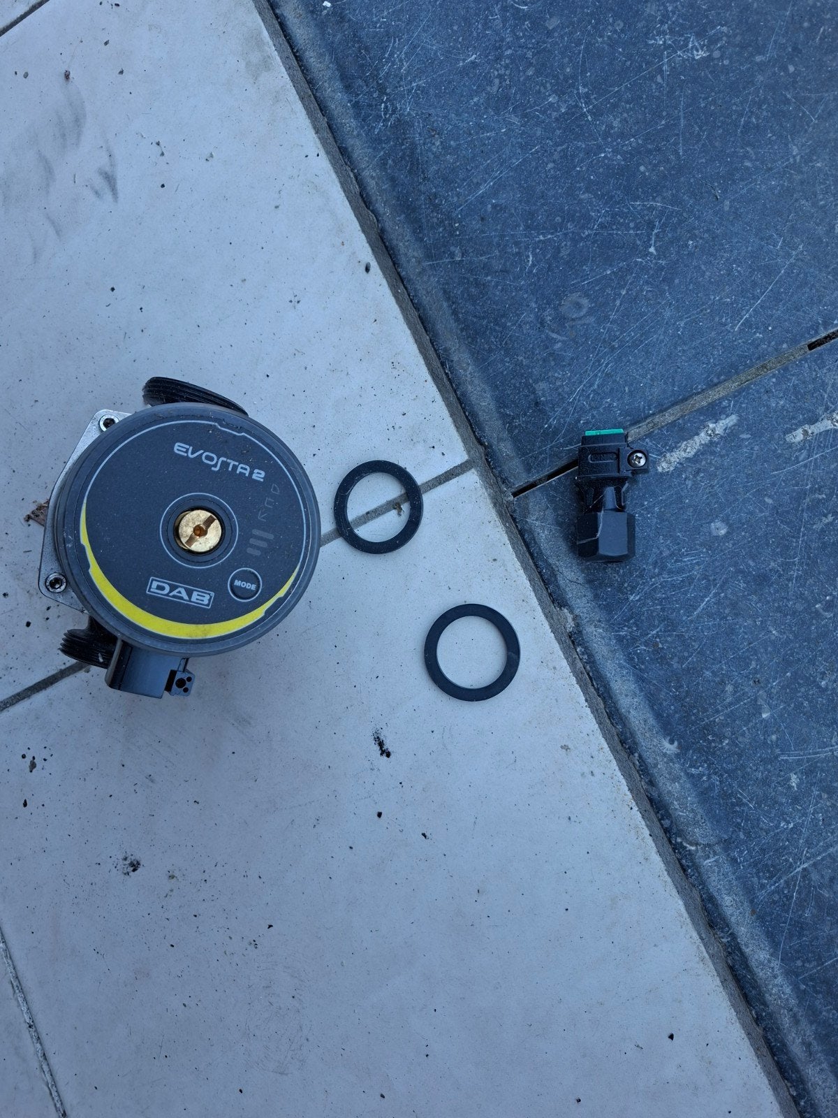 Circulatiepomp DAB evosta2 40-70/130   !2 stuks beschikbaar!, Ophalen
