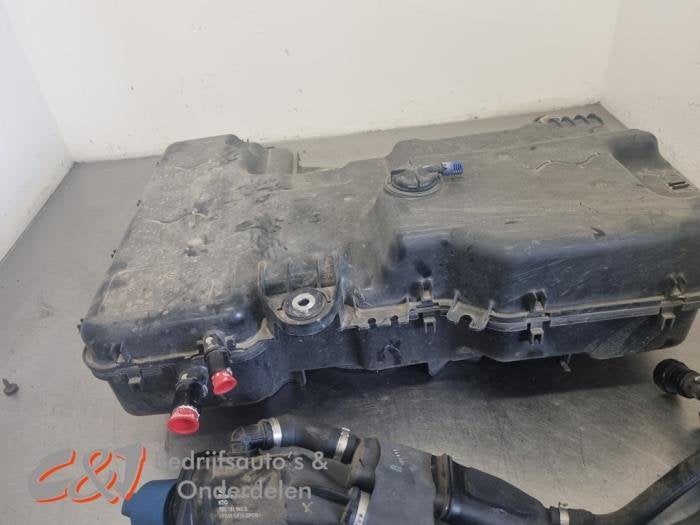 Adblue tank van een Volkswagen Transporter, Gebruikt, -, Volkswagen, -