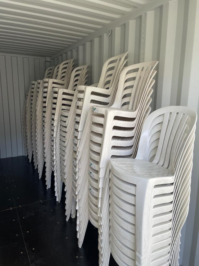 Witte trouwstoelen, Ophalen, Meubilair
