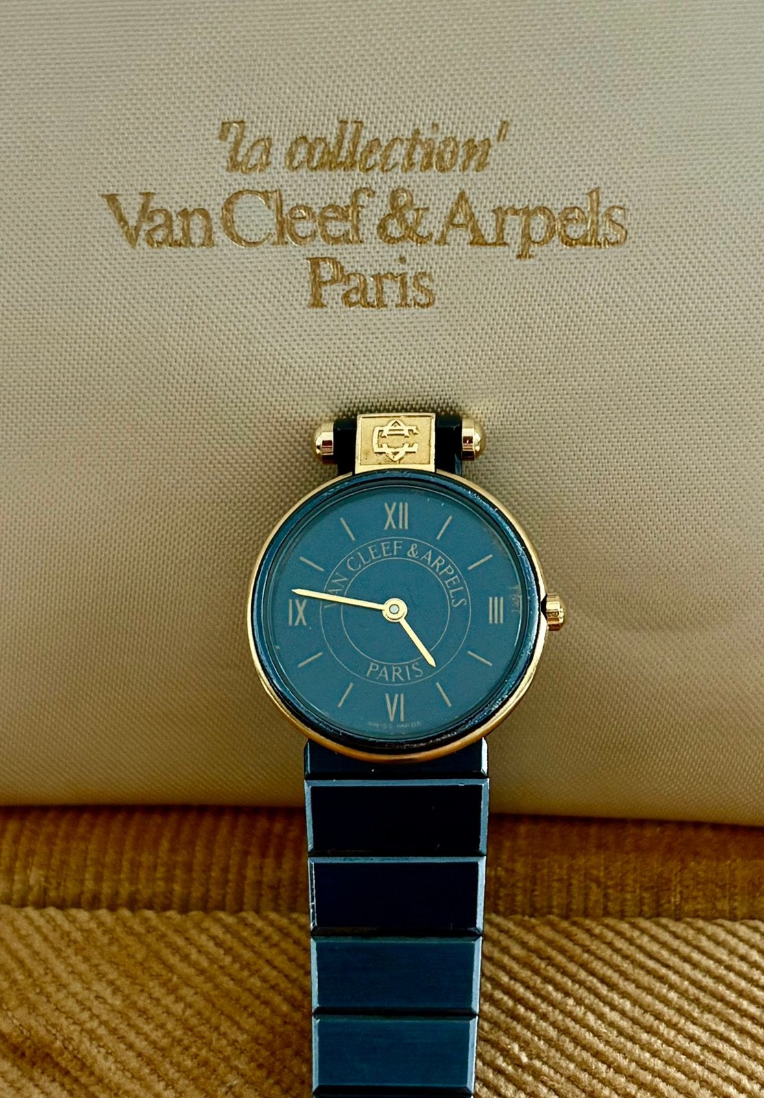 Van Cleef & Arpels mooie vintage uurwerk van staal en goud, Handtassen en Accessoires, Ophalen, Overige materialen, Polshorloge