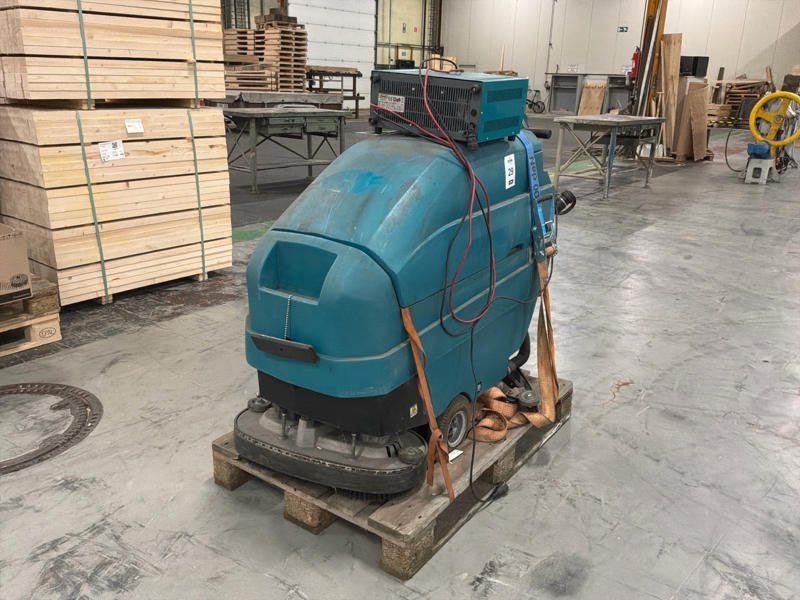 2010 Tennant M54005063 schrobzuigmachine