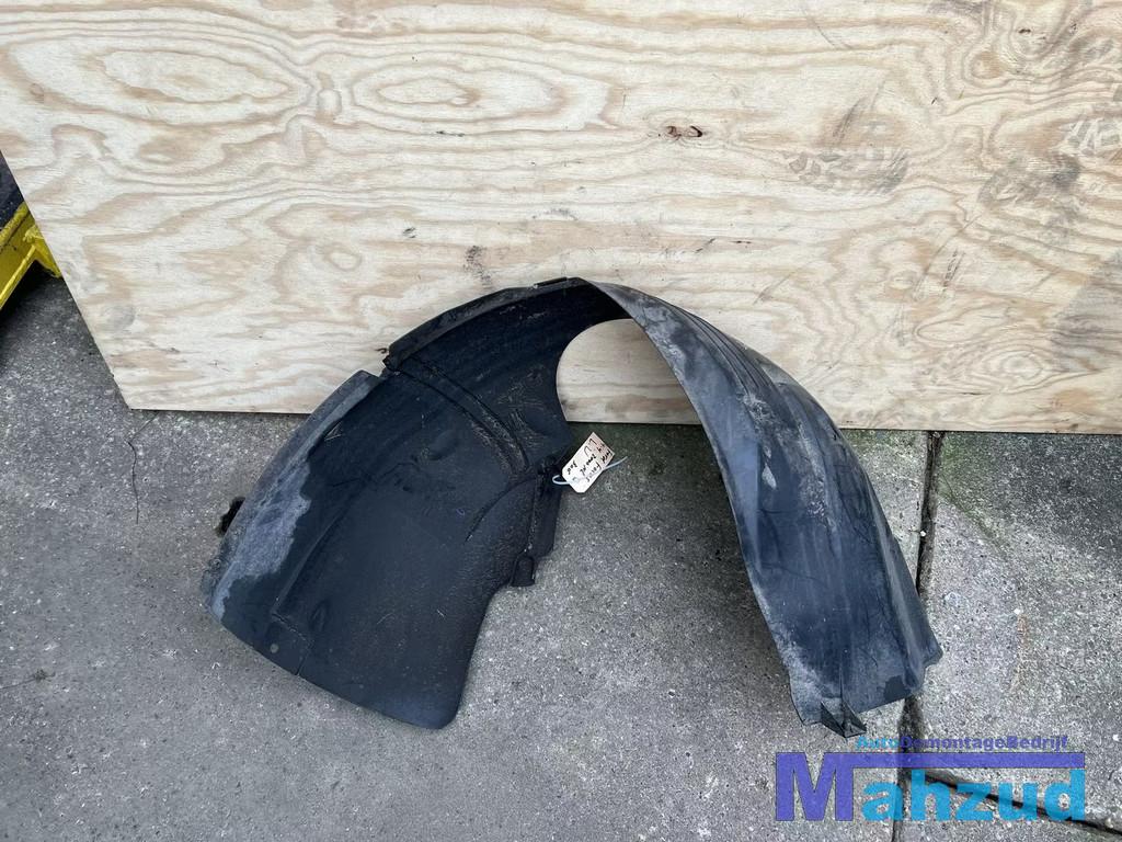 2004 FORD FOCUS 1 Links voor modderkuip wielkuip 1998-2005, Info@ford.com, Gauche, Ford Motor Company, American Road 1
48126  Dearborn