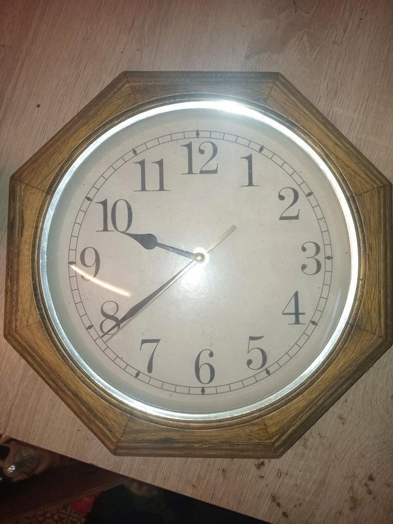 Horloge quartz cadre en bois, Enlèvement ou Envoi