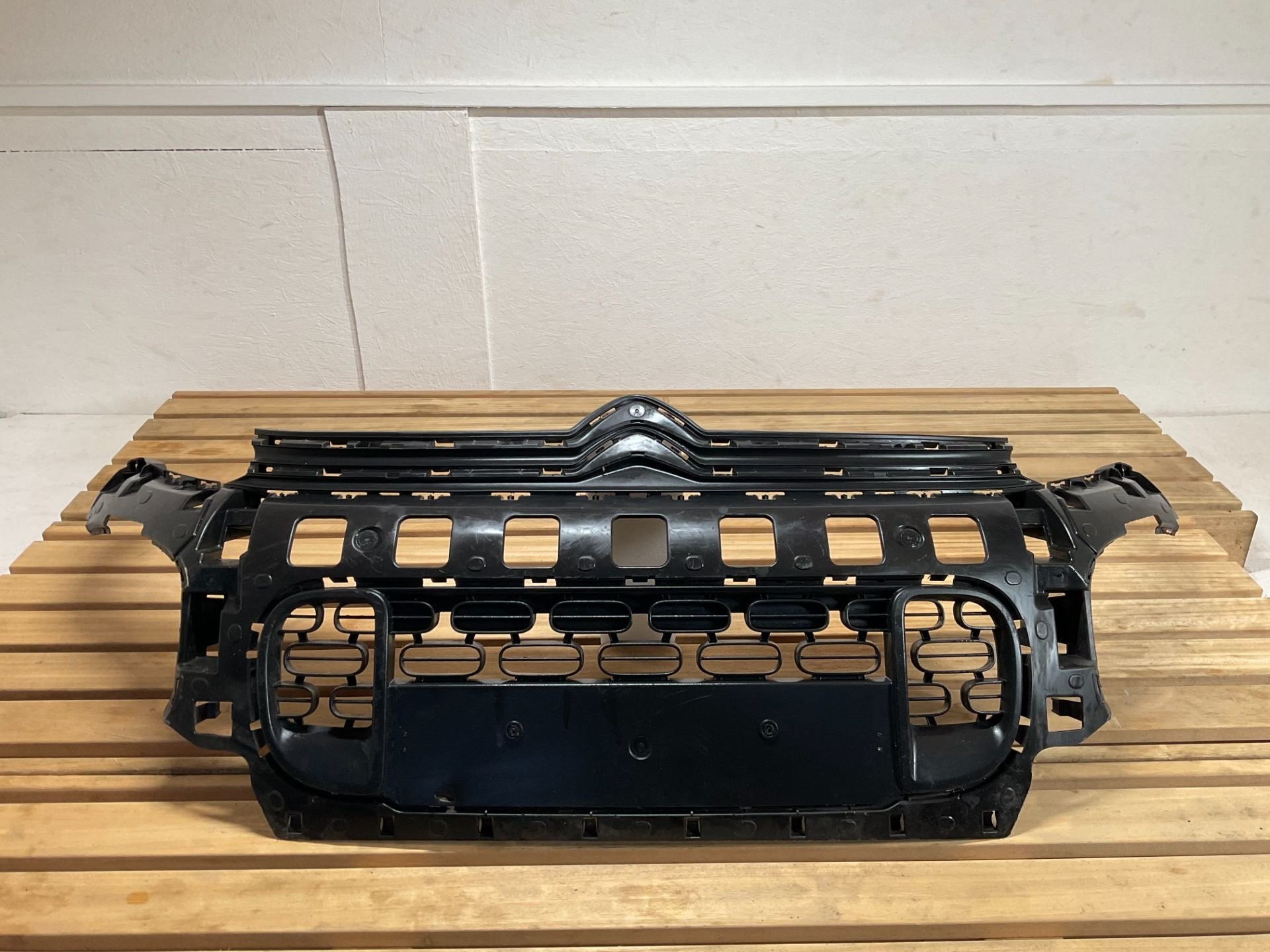 Grille de pare-chocs Citro n C3 Aircross 2017 16231818X CI-0, Citroën, Stellantis N.V., Utilisé, Taurusavenue 1
2132 LS  Hoofddorp, NL