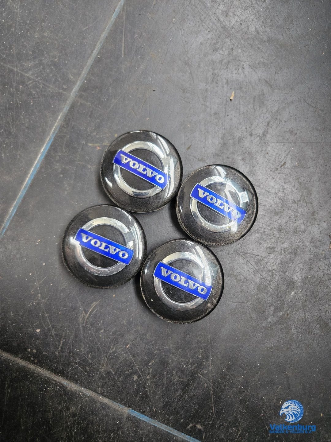 ORIGINELE Volvo naafkap naafdop zwart blauw chroom, -, -, Utilisé, -