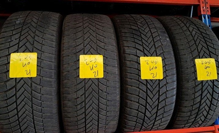 2454021 245/40/21 245/40r21 hiver, Enlèvement