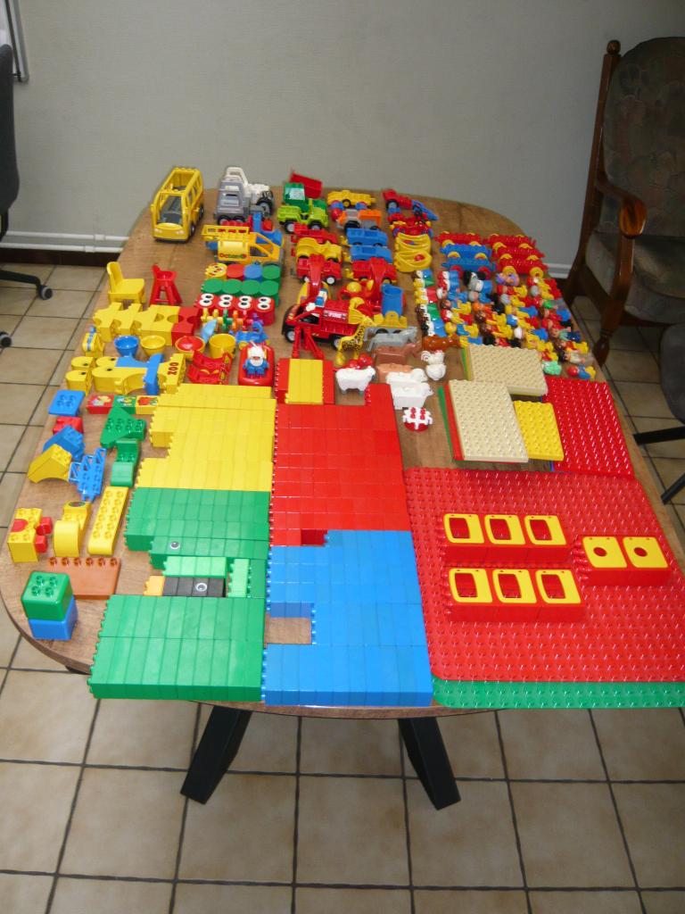 Duplo en grote Duplo platen, Ophalen, Gebruikt, Losse stenen, Duplo