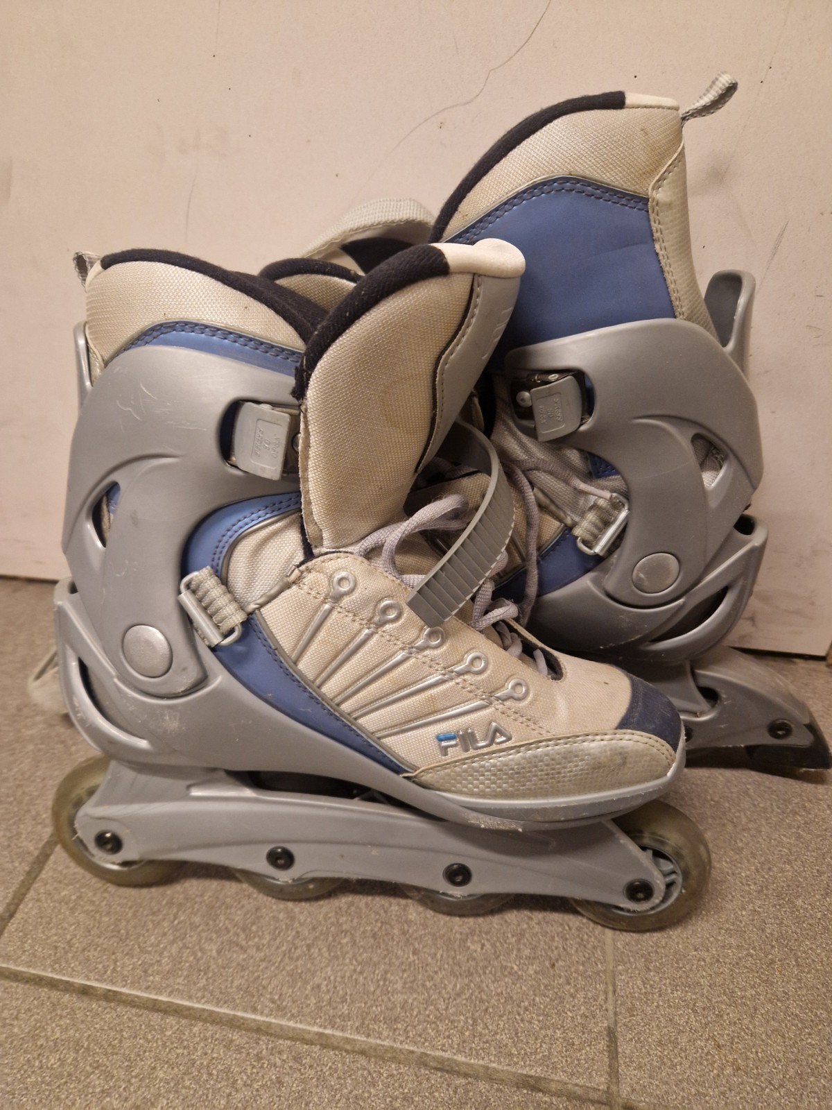 fila skeelers maat 40, Ophalen
