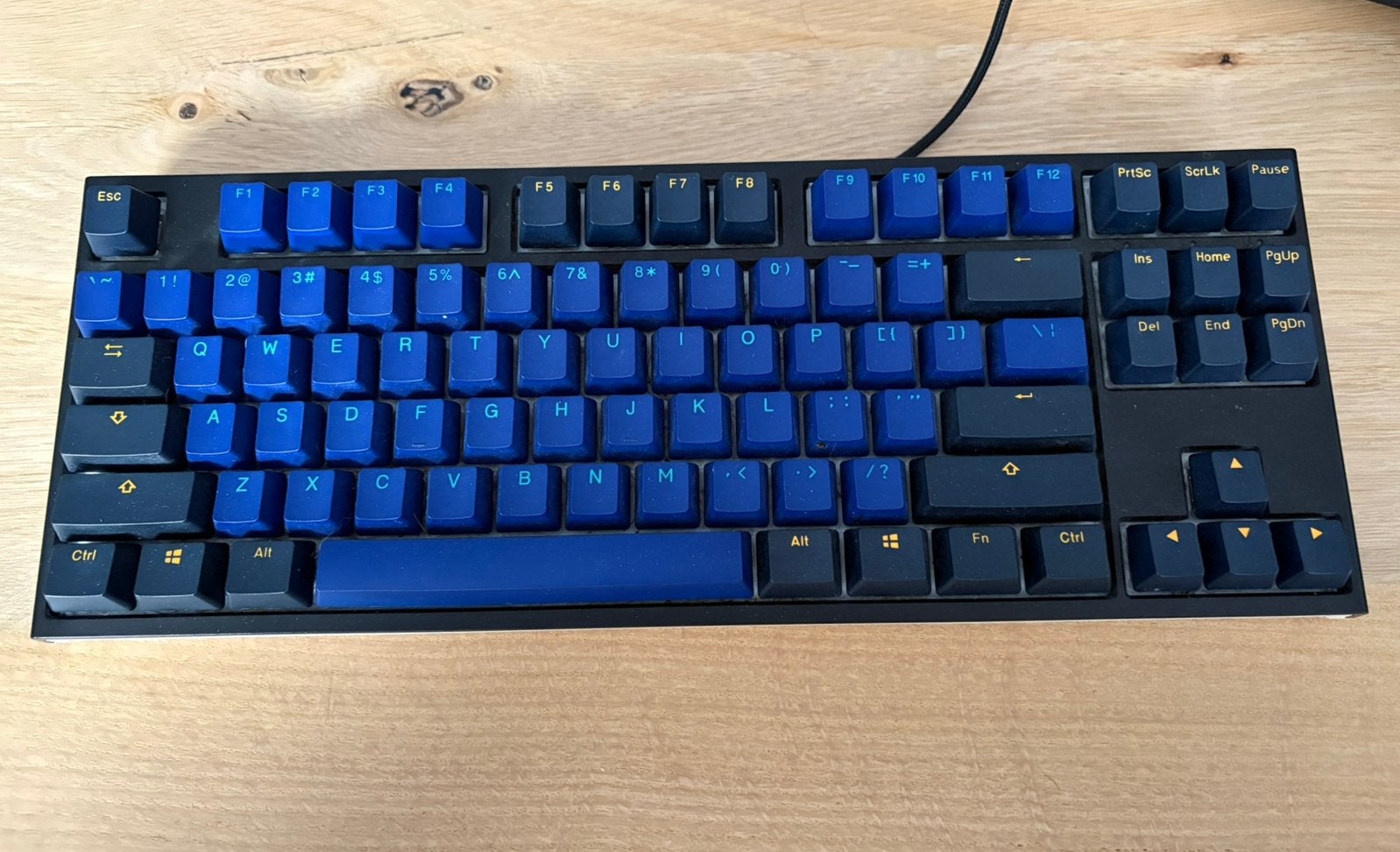 Ducky One 2 TKL RGB Mechanisch Toetsenbord - Qwerty, Computers en Software, Toetsenborden, Ophalen, Zo goed als nieuw, Qwerty