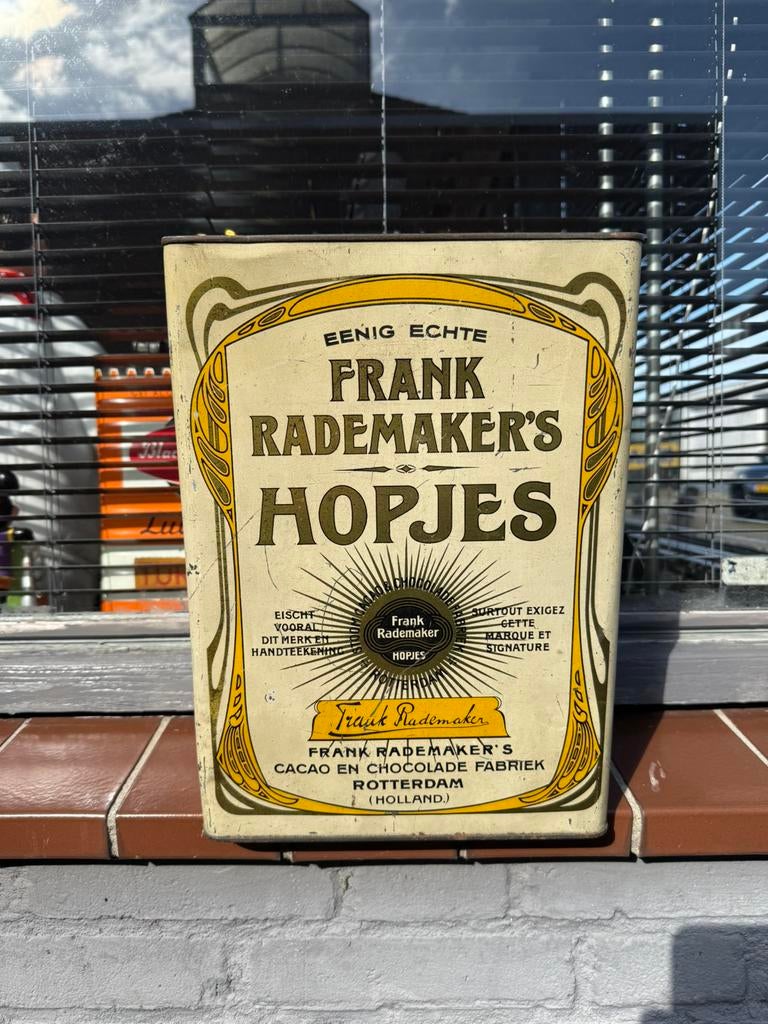 Un tas de vieilles grandes boîtes publicitaires, Collections, Boîte en métal, Utilisé, Autre, Autres marques, Enlèvement