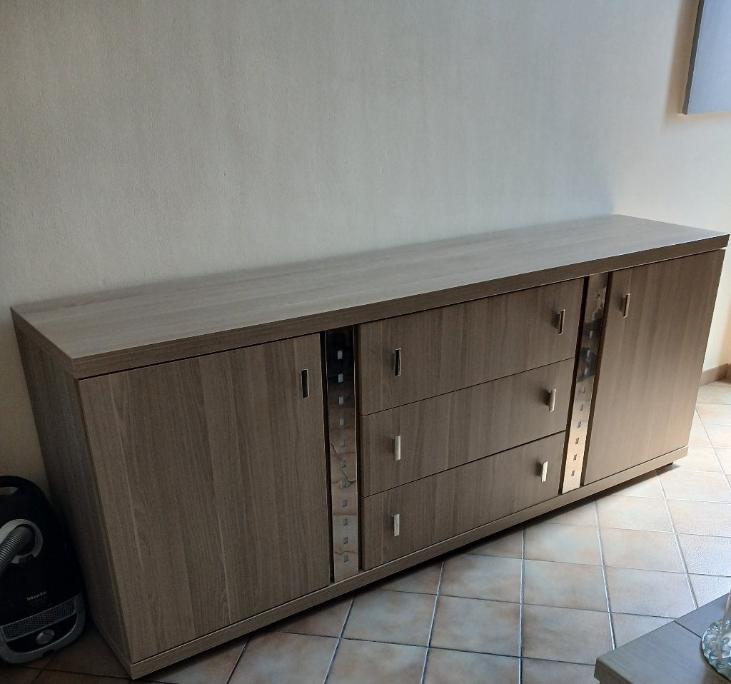 Salle à manger, Enlèvement, Utilisé