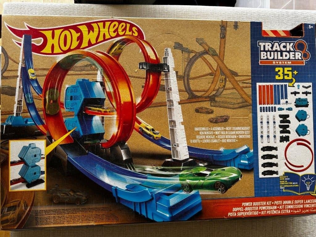 Hot Wheels Track Builder 2 sets, Kinderen en Baby's, Racebaan, Opwindmechanisme, Ophalen of Verzenden, Zo goed als nieuw