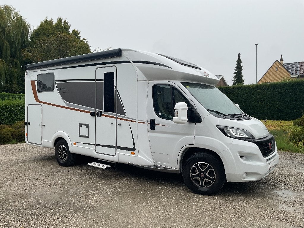 Camper Burstner Lyseo Futura 6,99m, Caravanes & Camping, Camping-cars, Jusqu'à 4, 6 à 7 mètres, Marchepied électrique, Fiat