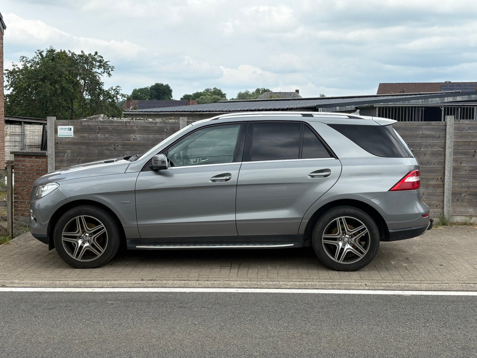 Mercedes ml 250 bluetec 4matic te koop met slechts 145540 km, Autos, Mercedes-Benz, Cuir, Euro 6, Carnet d'entretien, Noir