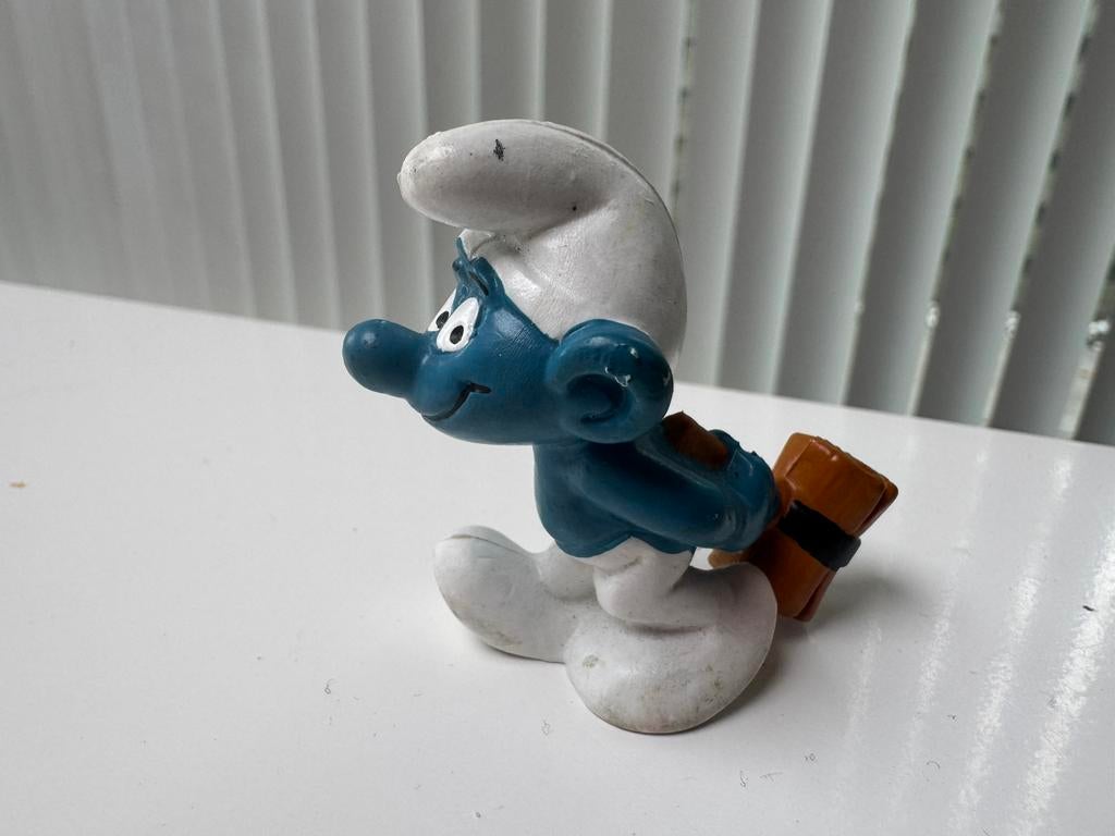 Miniatuur smurf: Achterbakse smurf met hamer, Ophalen of Verzenden, Gebruikt, Poppetje, Figuurtje of Knuffel