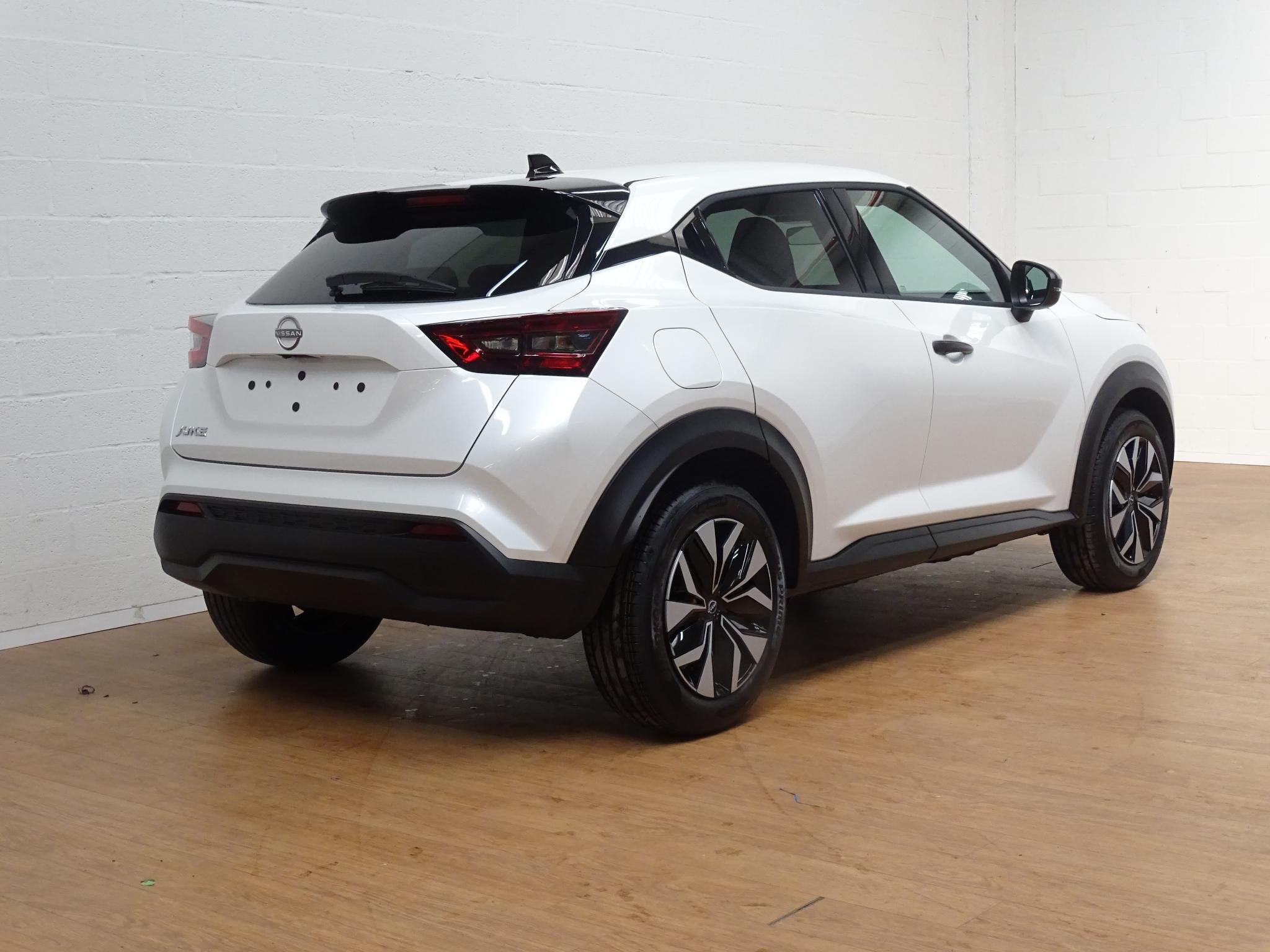 Nissan Juke 1.0 DIG-T Acenta automaat, Auto's, Stof, Wit, 5 zetels, 5 deurs