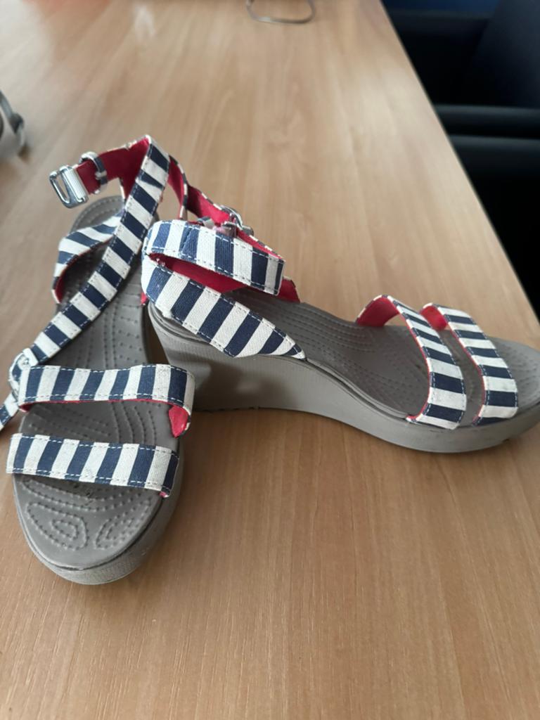 Sandales crocs, Enlèvement, Comme neuf