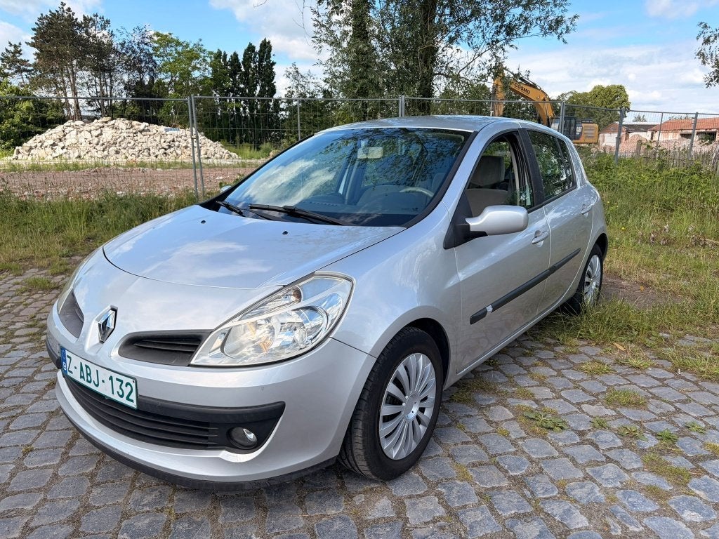Renault Clio 1.6 Benzine AUTOMAAT (2005) – keuring+CarPass, Auto's, Automaat, 4 deurs, Bedrijf, Stadsauto
