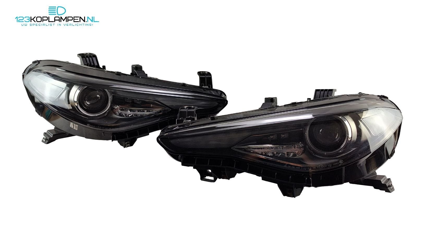 Alfa Romeo Giulia Dynamisch Xenon koplamp links rechts, Gebruikt, -, -, Ophalen of Verzenden