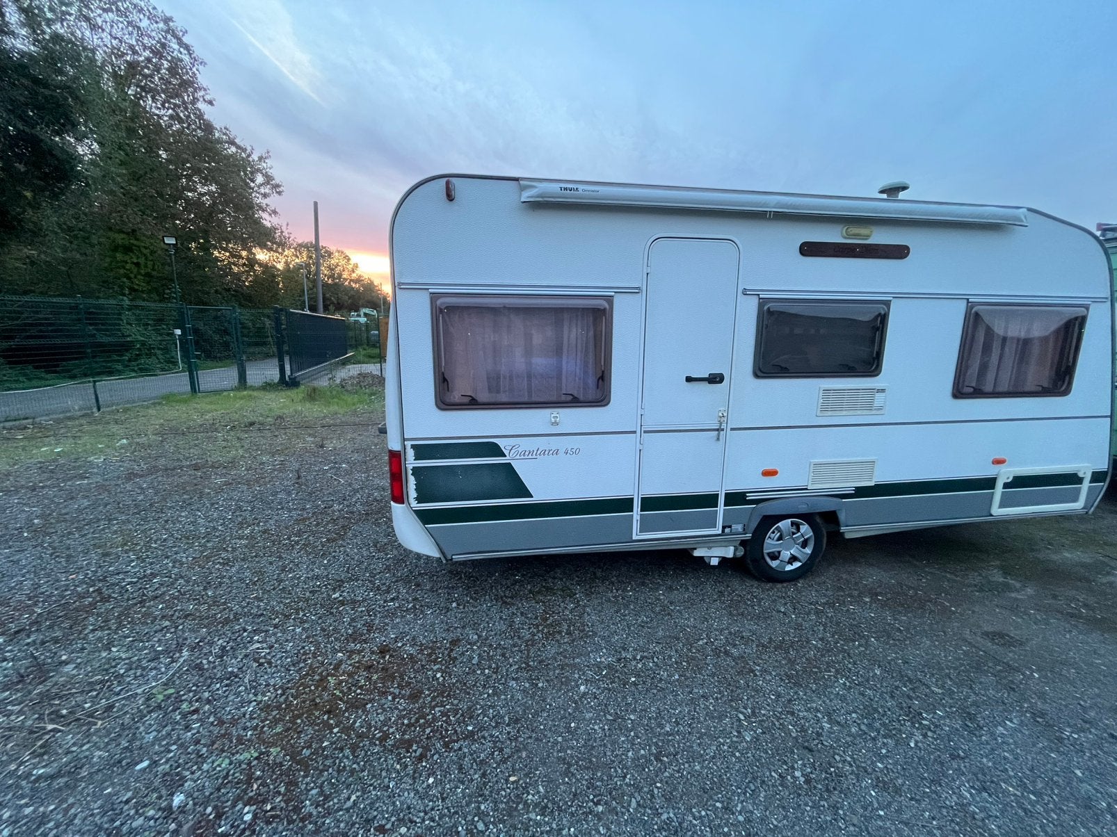 Caravan chateau, Mover, Chateau, Particulier, Lit fixe