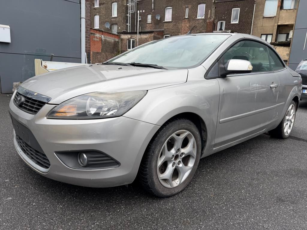 /// Ford Focus cabriolet 2.0tdci ///, Auto's, 4 zetels, 1989 cc, Zwart, 4 cilinders