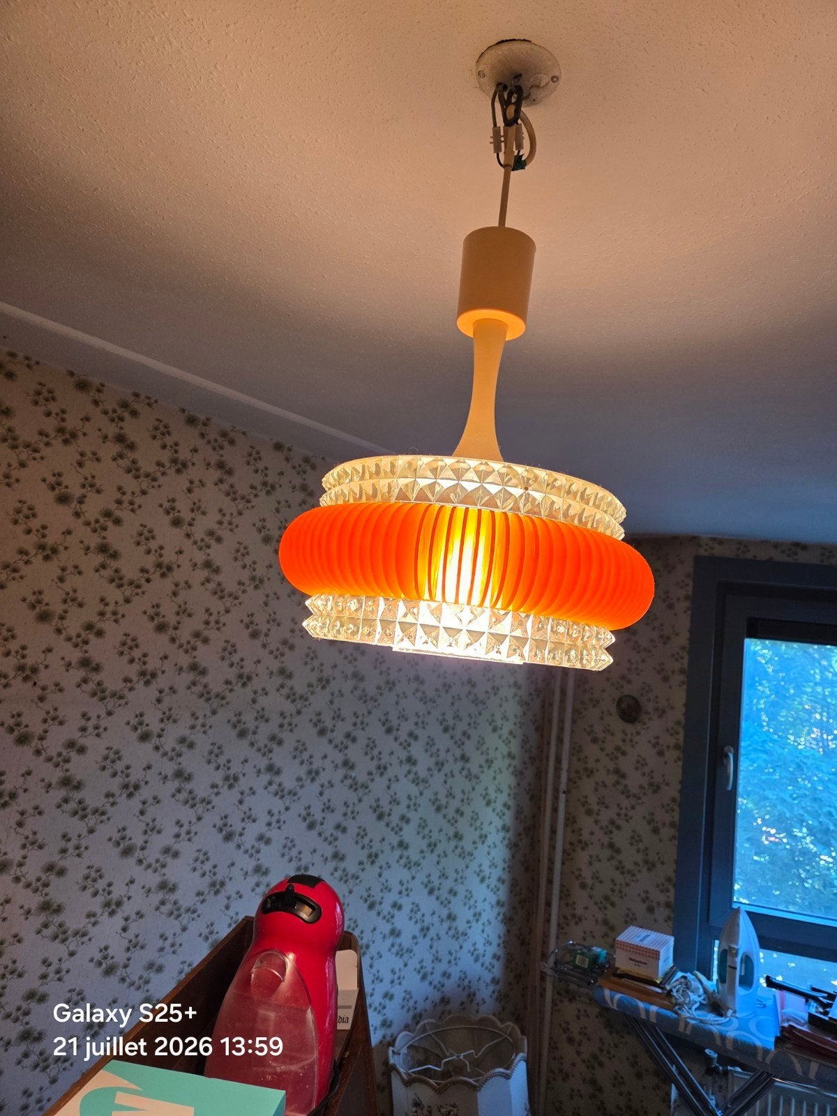 Divers luminaires, Enlèvement