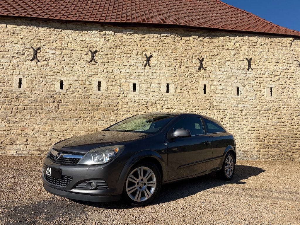 Opel Astra GTC, Argent ou Gris, Achat, Boîte manuelle, Noir