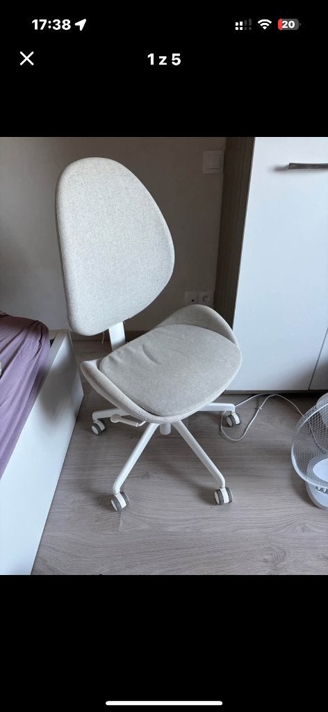 Beige Jysk stoel, Ophalen, Kunststof, Wit, Zo goed als nieuw