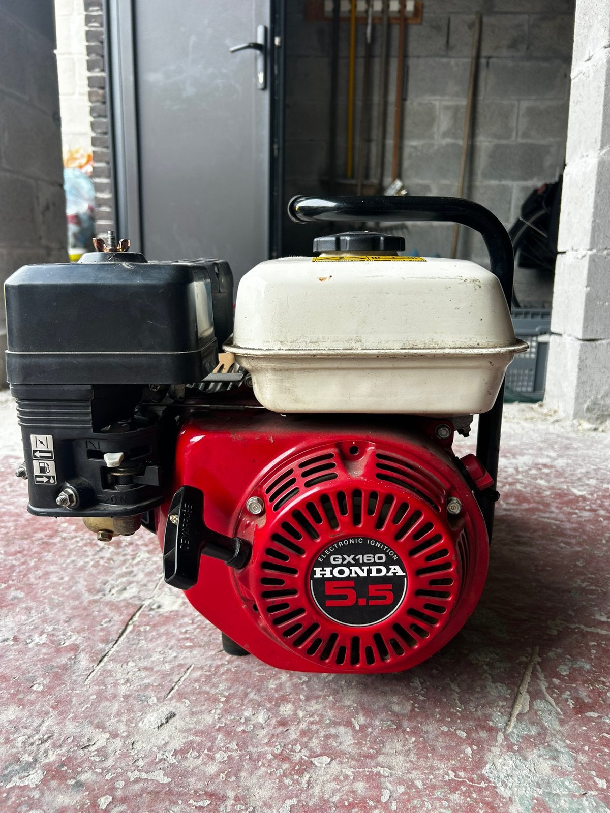 Perfect werkende europower generator, Enlèvement, Comme neuf, Moteur à essence, 1800 tpm ou plus