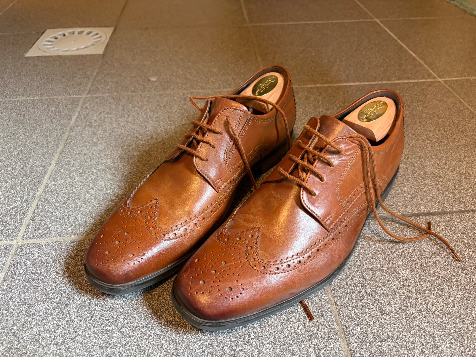 Clarks heren schoenen - maat 44 - nieuwe staat, Vêtements | Hommes, Chaussures, Enlèvement, Comme neuf, Brun