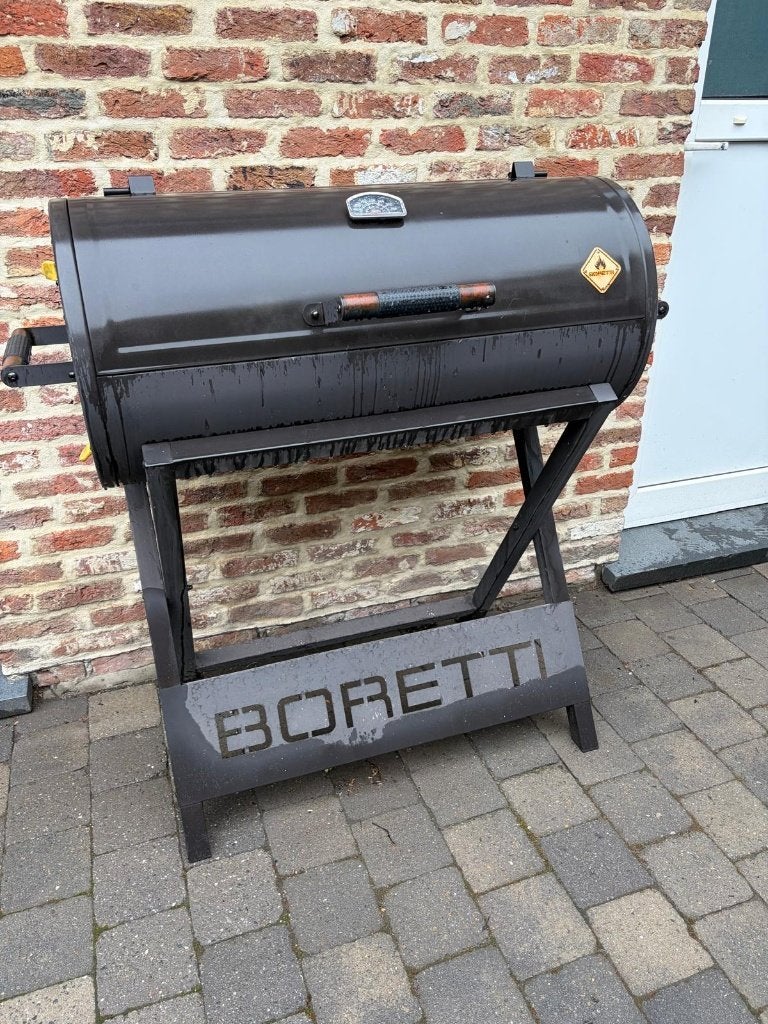 Boretti BBQ, Tuin en Terras, Houtskoolbarbecues, Ophalen, Gebruikt, Boretti., Met accessoires