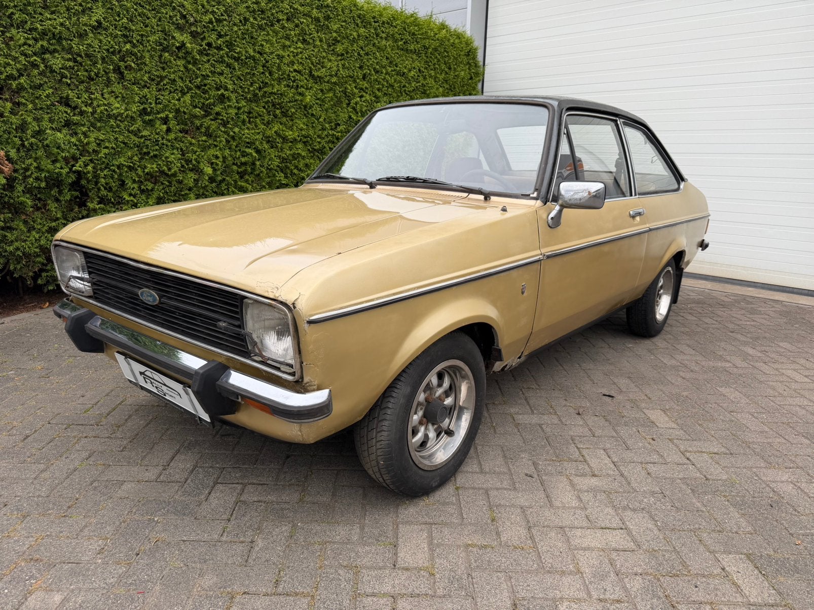 Ford Escort Mk2 1.3 ghia 2dr, 50 kW, Overige kleuren, Bruin, Handgeschakeld