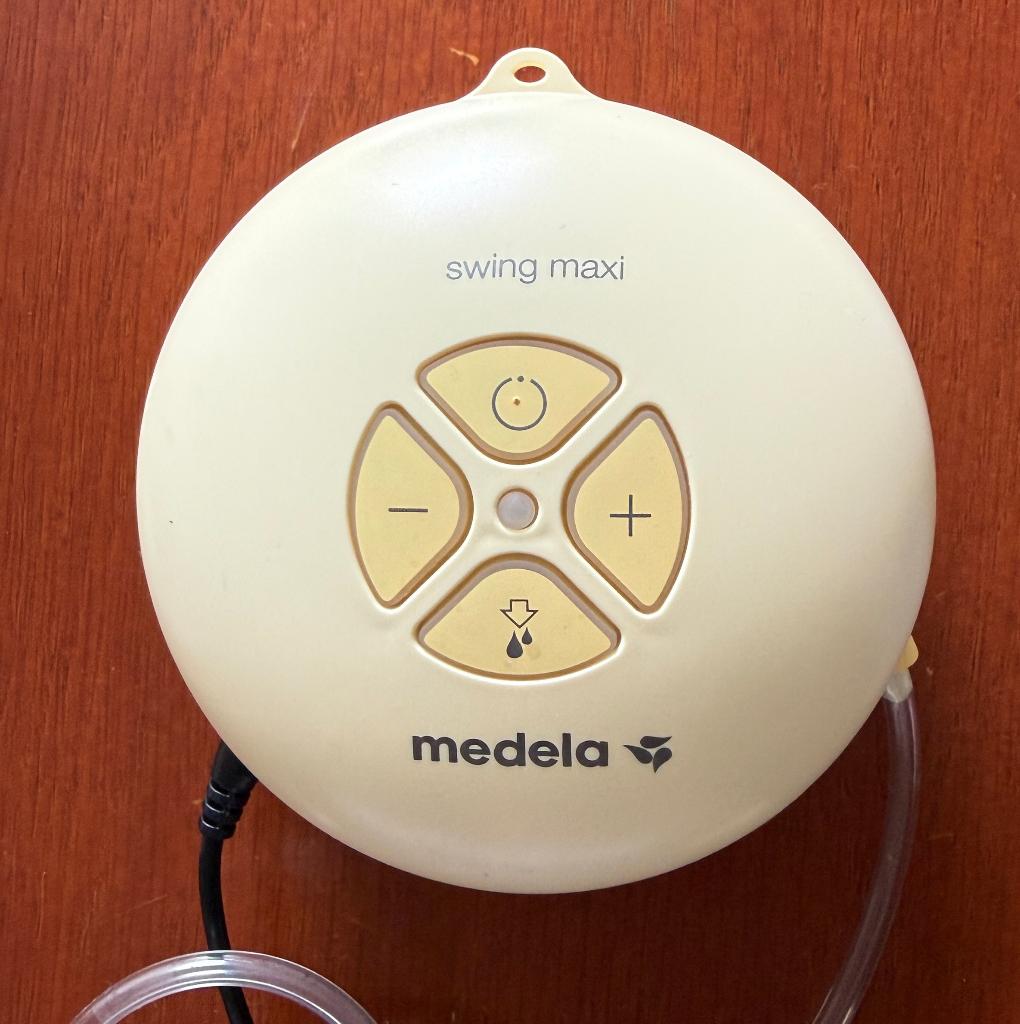 Medela Swing Maxi - dubbele elektrische kolf borstvoeding, Ophalen of Verzenden, Zo goed als nieuw, Borstkolf