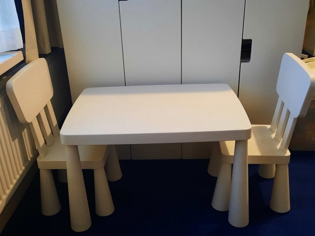 Tafel en 2 stoelen kind van ikea, Enfants & Bébés, Chambre d'enfant | Tables & Chaises, Enlèvement, Comme neuf, Table(s) et Chaise(s)