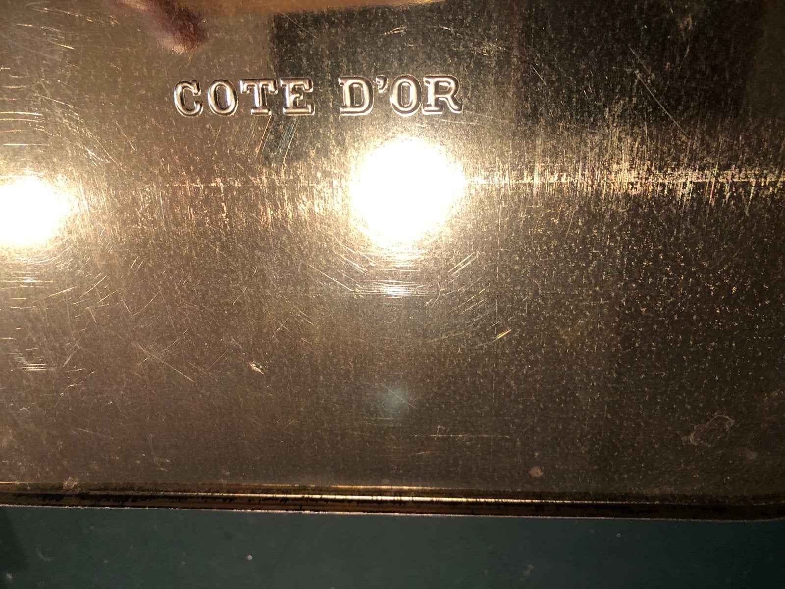 Grote oude blikken doos merk cote d’0r, Enlèvement ou Envoi, Comme neuf