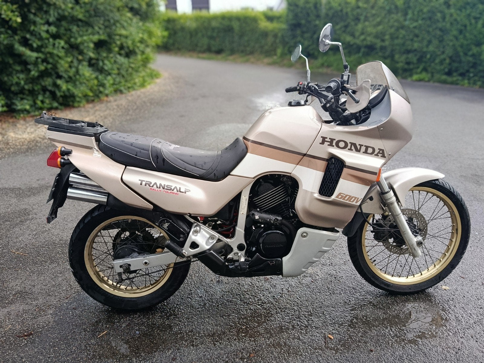 Honda Transalp 600, Particulier