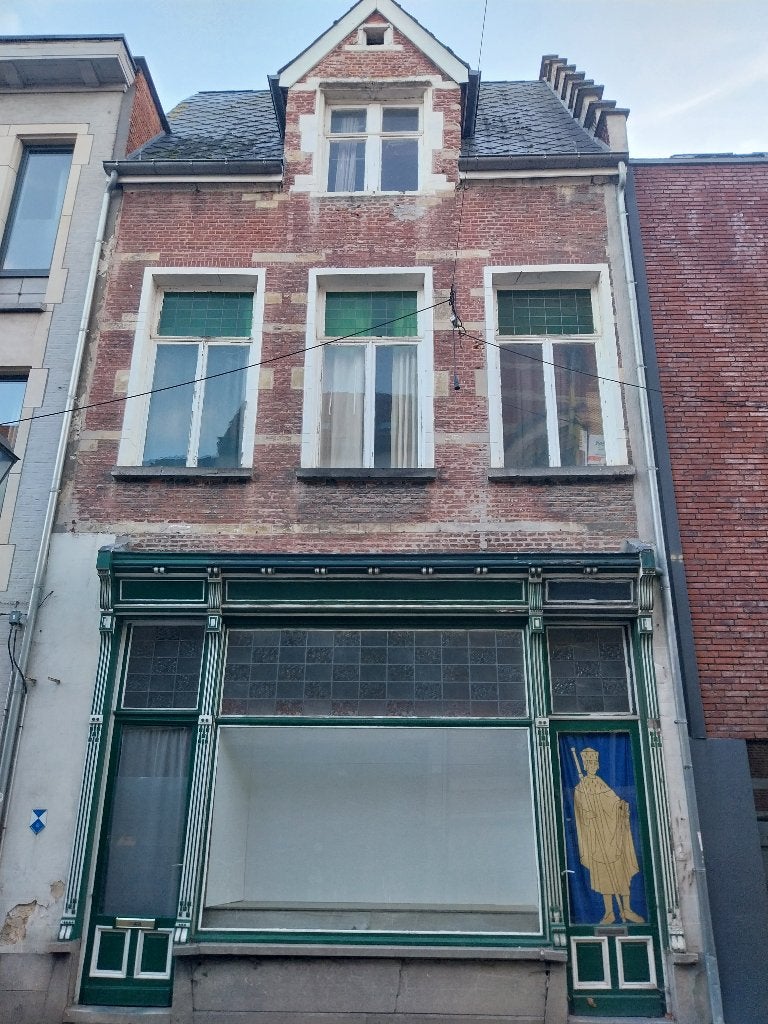 Vitrine te huur, Enlèvement