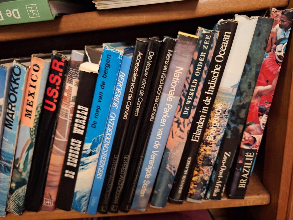 boeken van Artis Historia collectors item plakboek. Gratis ., Ophalen