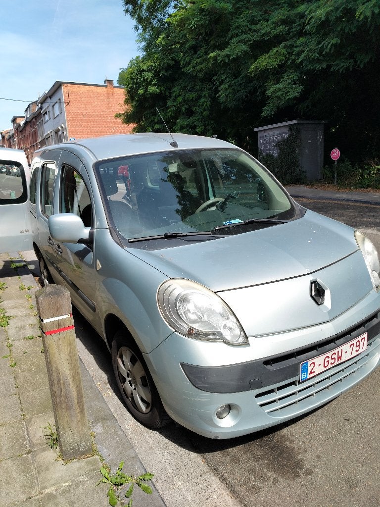 Voiture Renault Kangoo adaptée PMR, Auto's, Renault, Particulier, Kangoo, Aangepast voor mindervaliden, Benzine, Euro 4, Overige carrosserie