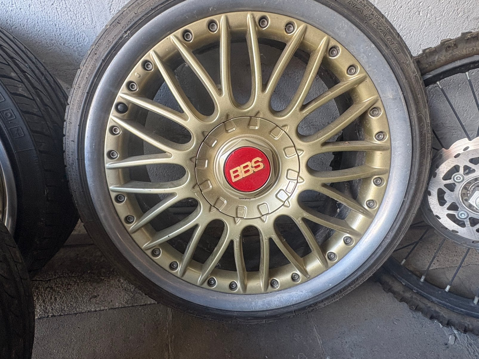 Bbs velgen, Enlèvement, Pneus et Jantes