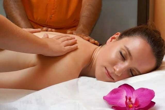 Massage gratuit pour femmes