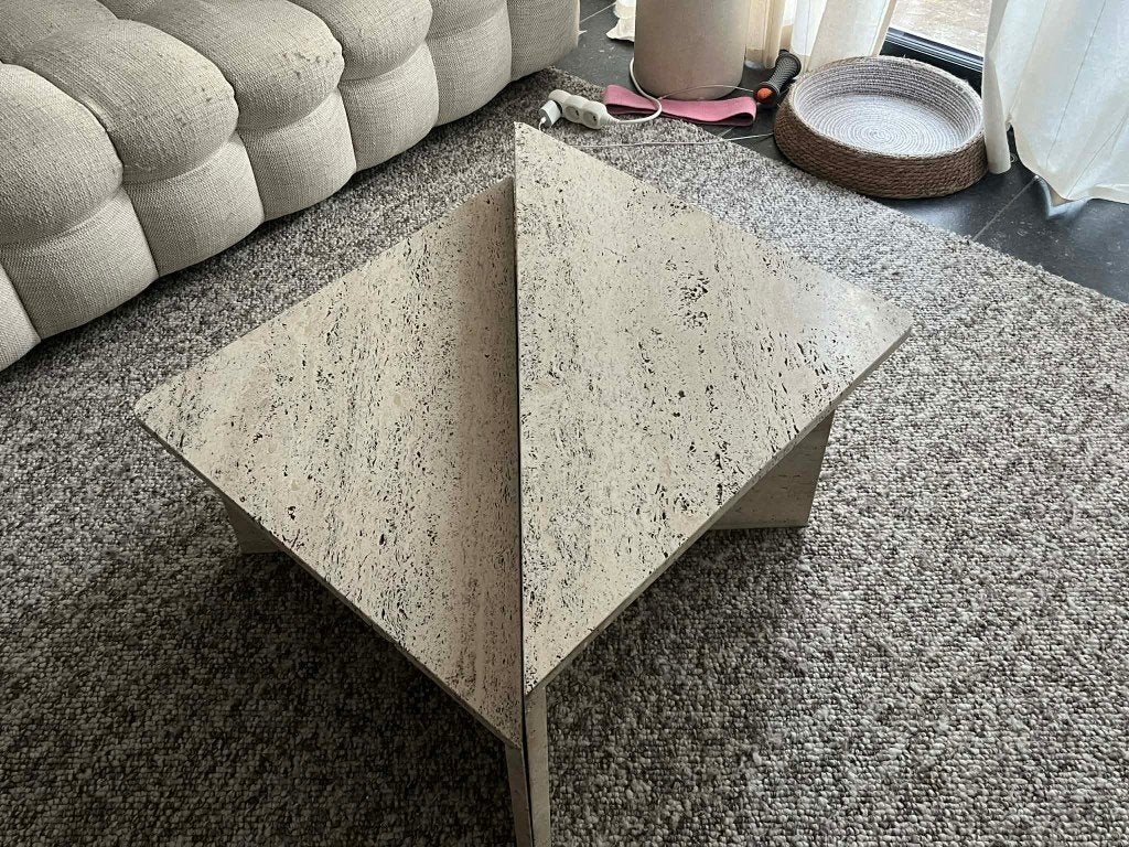 Schitterende design travertin salontafel van Up&Up 70x70, Enlèvement ou Envoi, 50 à 100 cm, Carré, Utilisé