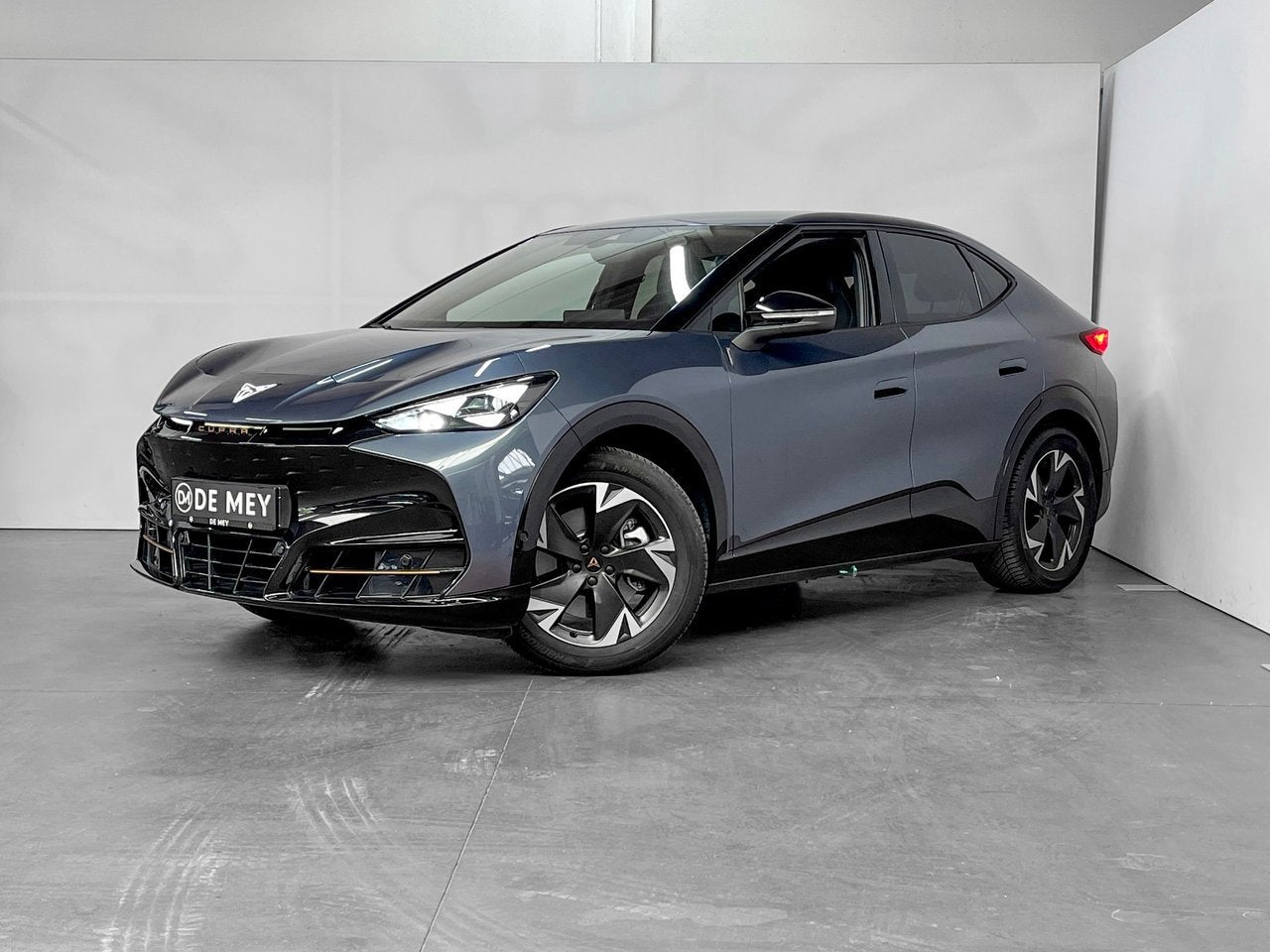 Cupra Tavascan 77 kWh 285pk / Carplay / Keyless / Camera / A, Autos, Achat, Entreprise, Automatique, Ordinateur de bord